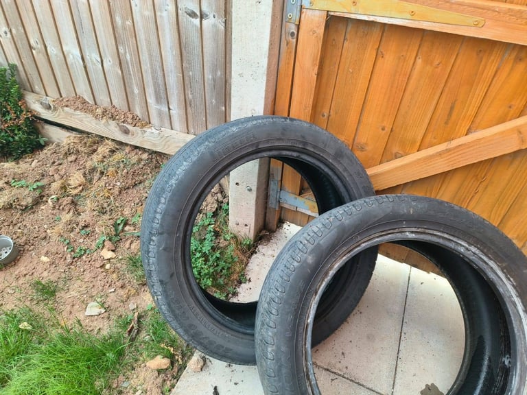 2x pirelli scorpion Tyres 235 50 19 
