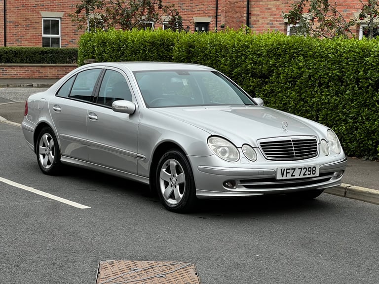 Mercedes-Benz, E CLASS, 2004, Semi-Auto, 3222 (cc)