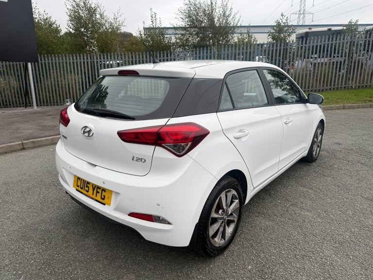2015 HYUNDAI I20 SE CRDI HATCHBACK WHITE DIESEL