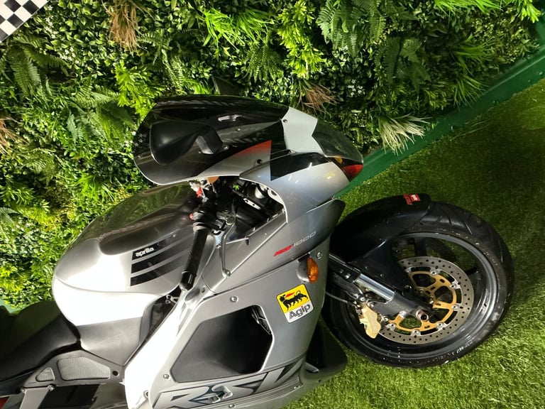 Aprilia RSV 1000 free delivery 