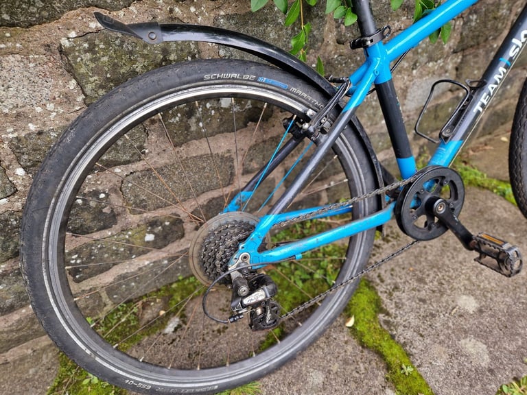 Frog 69 hybrid bike