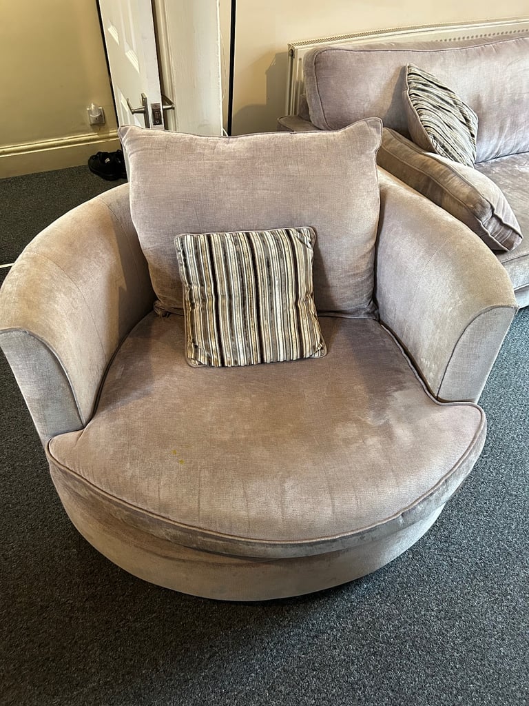 4 seater sofa and cuddle/swivel chair