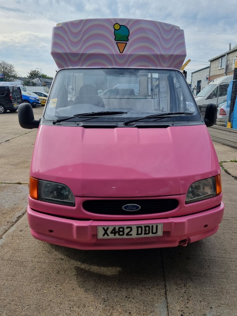 Ford, TRANSIT 100 SWB, Panel Van, 2000, 2496 (cc)