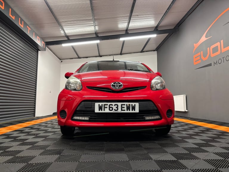 2013 Toyota AYGO 1.0 VVT-i Move with Style 5dr HATCHBACK Petrol Manual