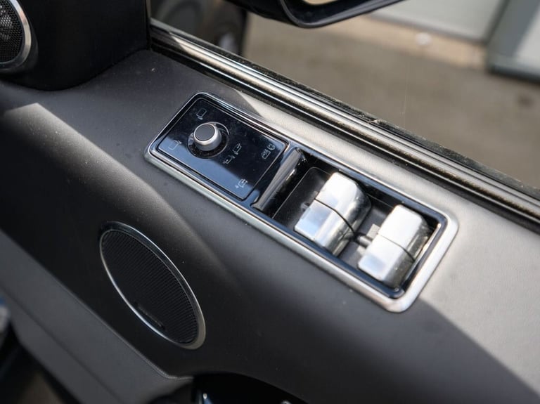 2021 Land Rover Range Rover Sport 3.0 D300 MHEV HSE Dynamic Black SUV 5dr Diesel Auto 4WD Euro 6 ...
