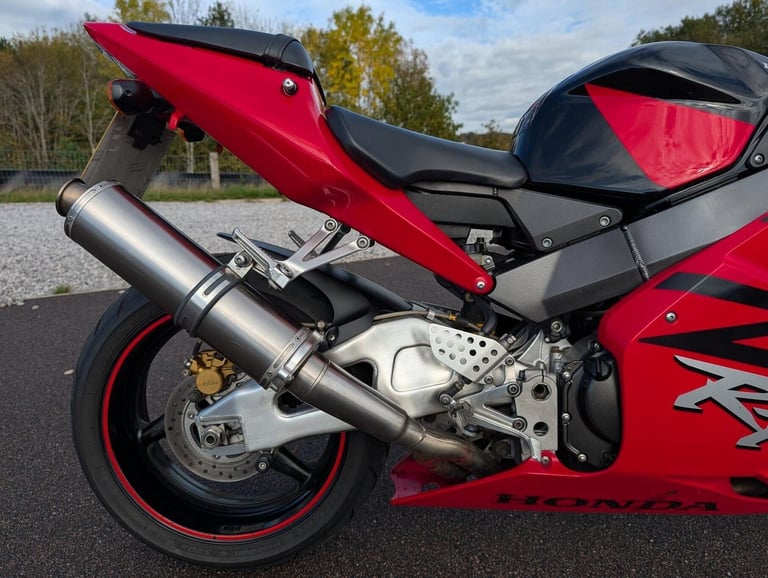 2004 Honda CBR900RR Fireblade