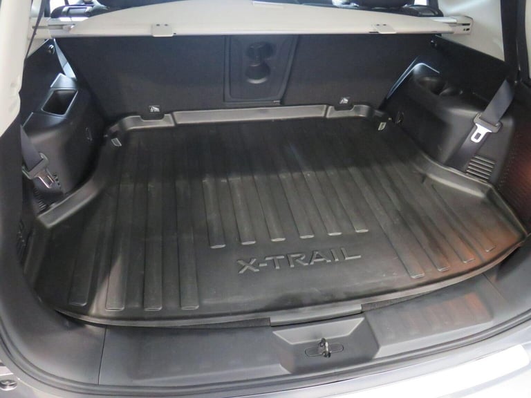 NISSAN X-TRAIL 1.7 dCi N-Connecta Euro 6 (s/s) 5dr Grey Manual Diesel 2019