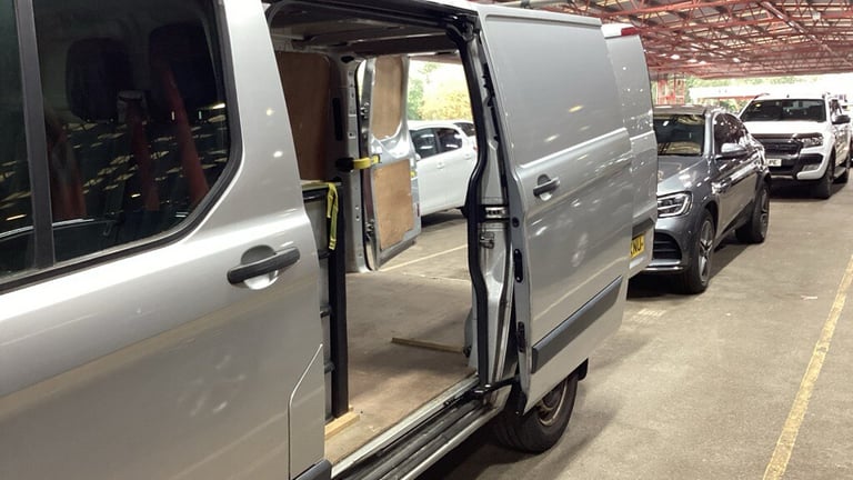 2015 Ford Transit Custom 2.2 TDCi 125ps Low Roof Van PANEL VAN Diesel Manual