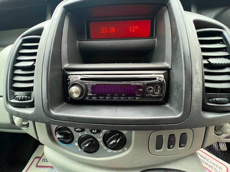 2010 Vauxhall Vivaro 2.0 2700 CDTi Panel Van 4dr Diesel Manual FWD L1 (215 g/km, 113 bhp) Panel V...