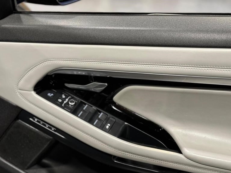 2019 Land Rover Range Rover Evoque 2.0 D180 R-Dynamic HSE Auto 4WD Euro 6 (s/s) 5dr ESTATE Diesel...