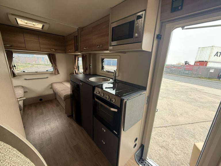 2021 Fiat SWIFT CHAMPAGNE 486 6 BERTH MOTORHOME WITH 6 SEATBELTS
