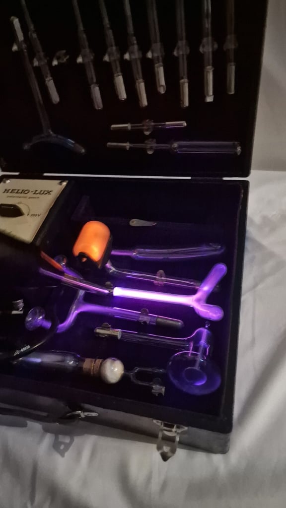 Restored Helio Lux Violet Ray,  Tesla Healing Device
