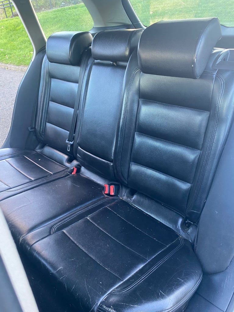 MOT March 2026, Apple car-play, £20 tax, Volkswagen, GOLF, Estate, 2010, Manual, 1598 (cc), 5 doors