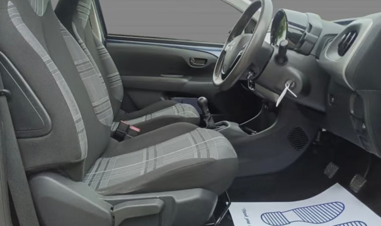 Peugeot, 108, Hatchback, 2016, Manual, 998 (cc), 3 doors