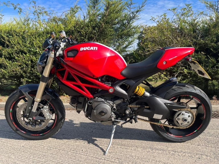 2011 61 DUCATI MONSTER 1100 M1100 E-a M1100E RED TERMIGNONI NAKED MUSCLE HISTORY