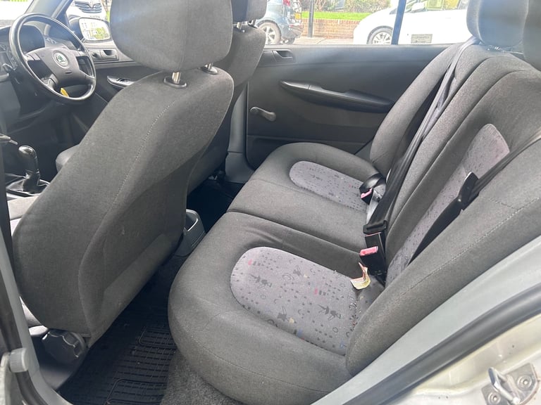 2003 Skoda Fabia 1.2 12V Silverline 5dr HATCHBACK Petrol Manual - Image 11