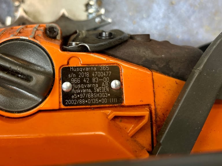 Husqvarna 365 Xtorq Chainsaw, 22 + 28 Inch Chain bar And Chain + Alaskan Mill