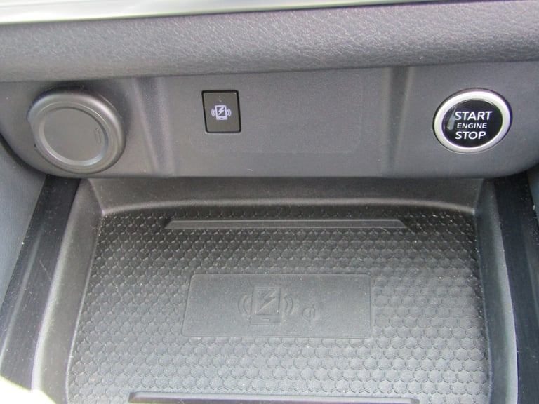 2022 Nissan Qashqai 1.3 DiG-T MH Tekna 5dr Hatchback Petrol Manual