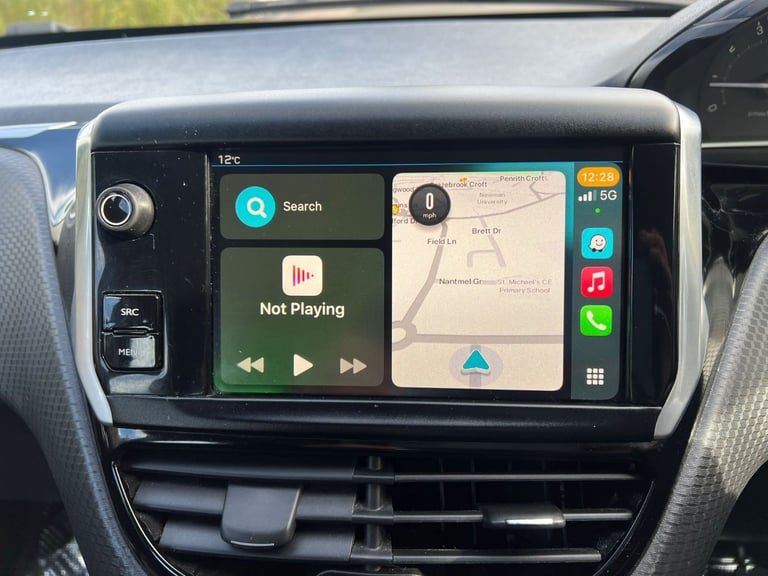 PEUGEOT 208 PURETECH 2017 WITH ONLY 33 K MILES EXCELLENT CONDITION