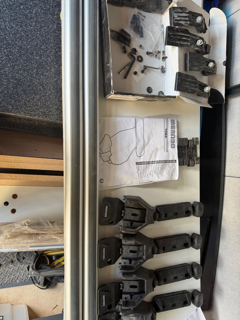 Roof bars for Mitsubishi L200