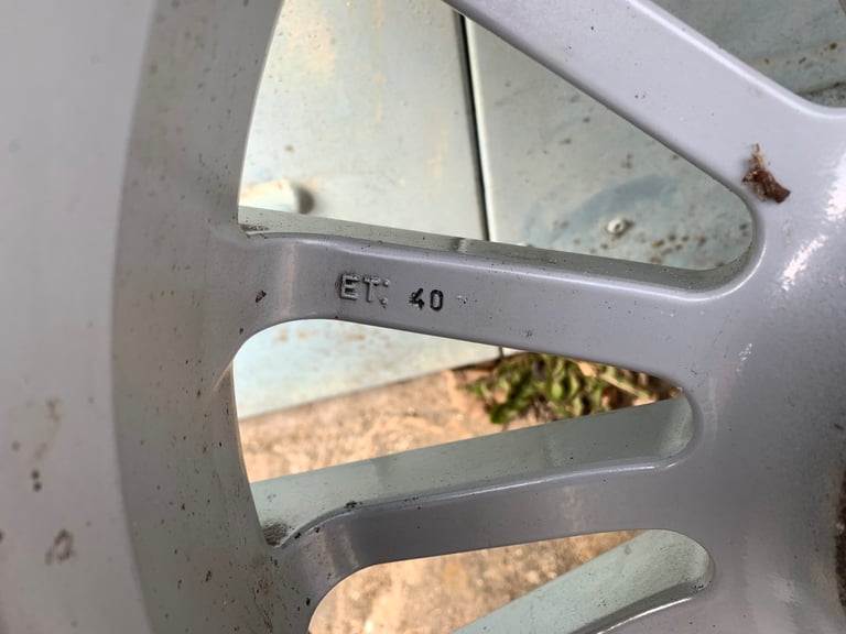 Ford Focus mk1 alloy wheel aez make