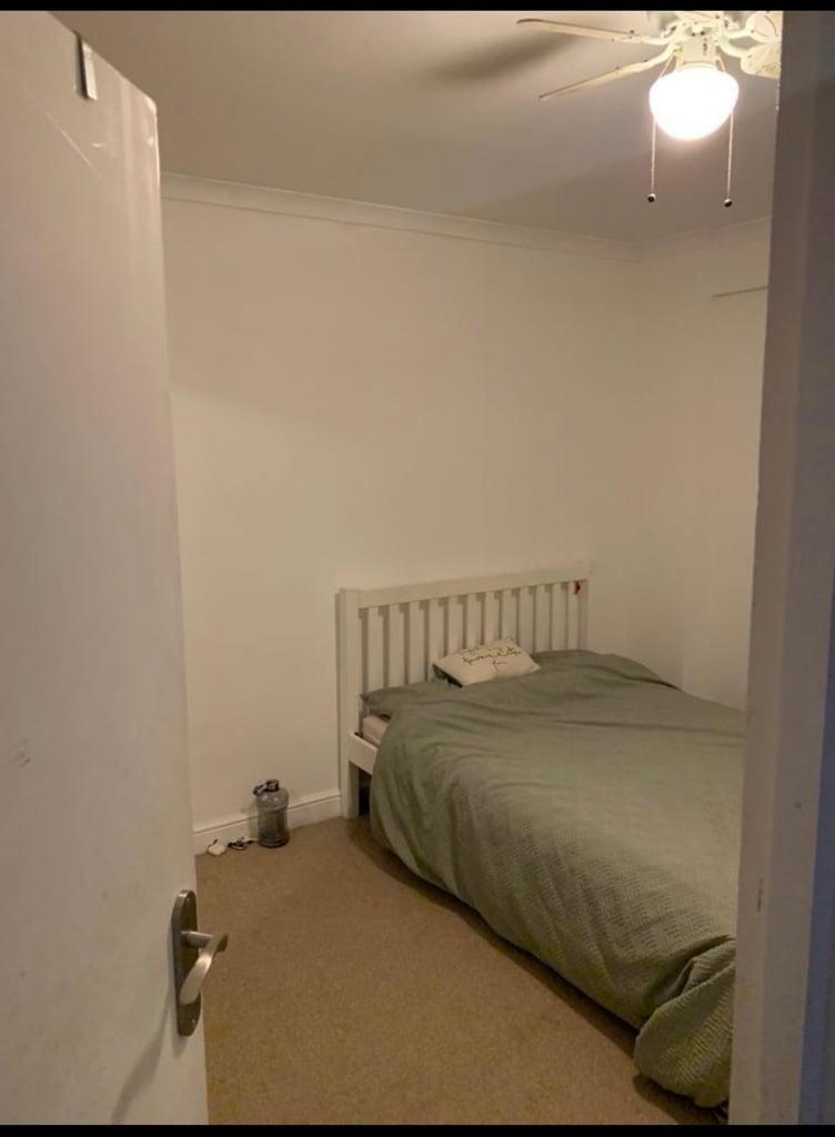 image for Rent for a double bedroom (Very close to King George and Queen’s Hospitals)