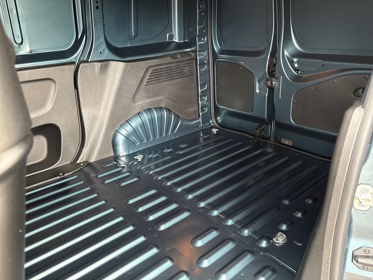 2025 Peugeot Partner 1.5 BlueHDi 100 Professional Van Van Diesel Manual