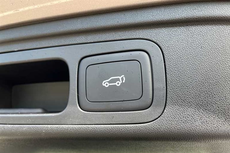 2024 MG MG HS 1.5 T-GDI Trophy 5dr ESTATE PETROL Manual