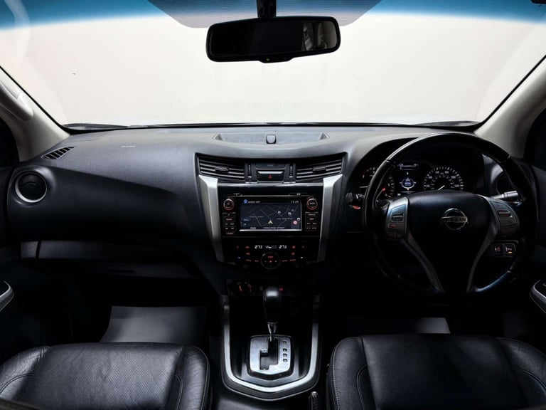 2018 Nissan Navara 2.3 dCi Off-Roader AT32 Auto 4WD Euro 6 4dr Pickup Diesel Automatic