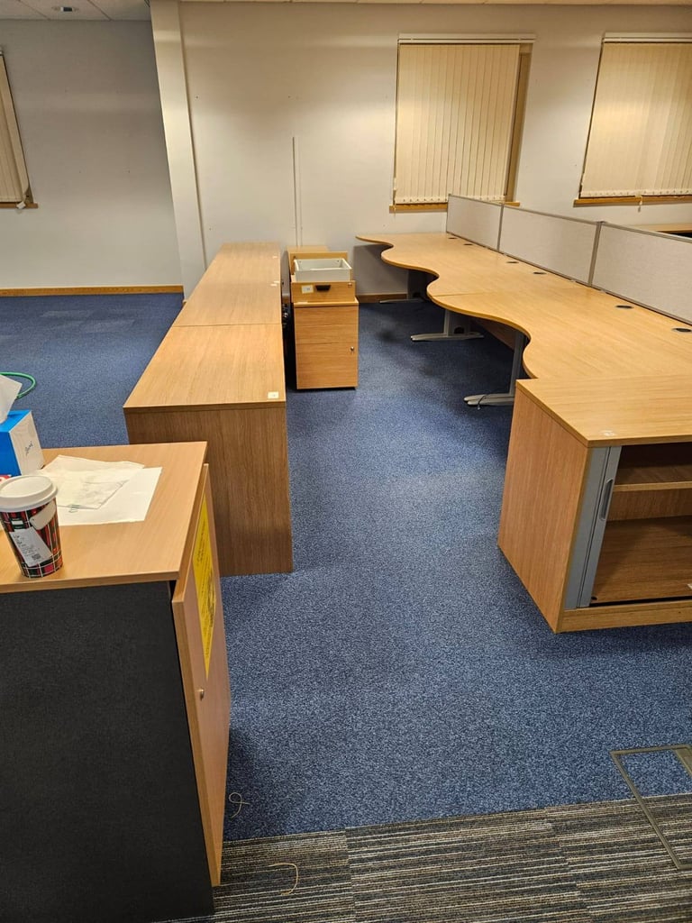 JOBLOT Office Furniture SURPLUS STOCK For Sale Over 100 Desks/Chairs/Cabinets/Cupboards 14