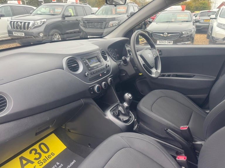2017 Hyundai i10 1.0 SE 5dr HATCHBACK PETROL Manual