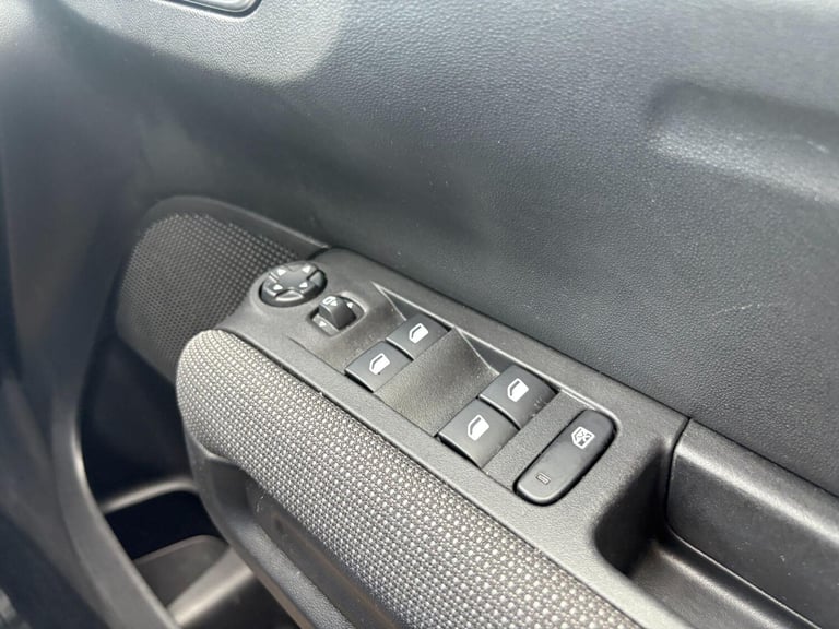 2023 Citroen C3 Aircross 1.2 PureTech Shine SUV 5dr Petrol Manual Euro 6 (s/s) (110 ps) MPV Petro...