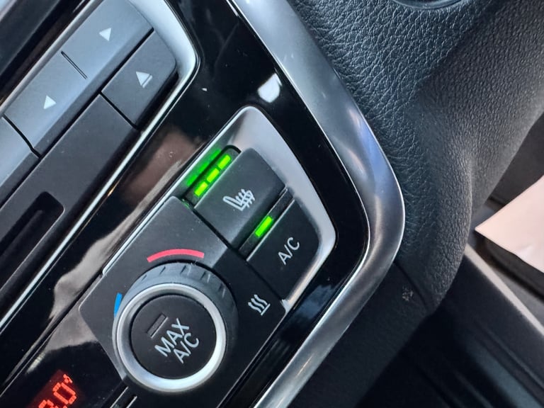 2014 BMW 4 Series 435i Luxury 2dr Auto COUPE Petrol Automatic