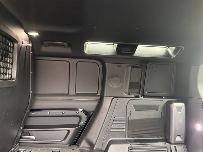 2023 Land Rover Defender 110 D300 HARD TOP X-DYNAMIC HSE COMMERCIAL NO VAT Car Derived Van Diesel...