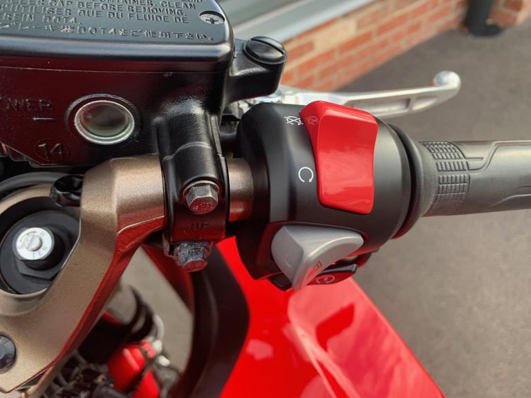 Honda VFR 800 - 2 YEAR WARRANTY 