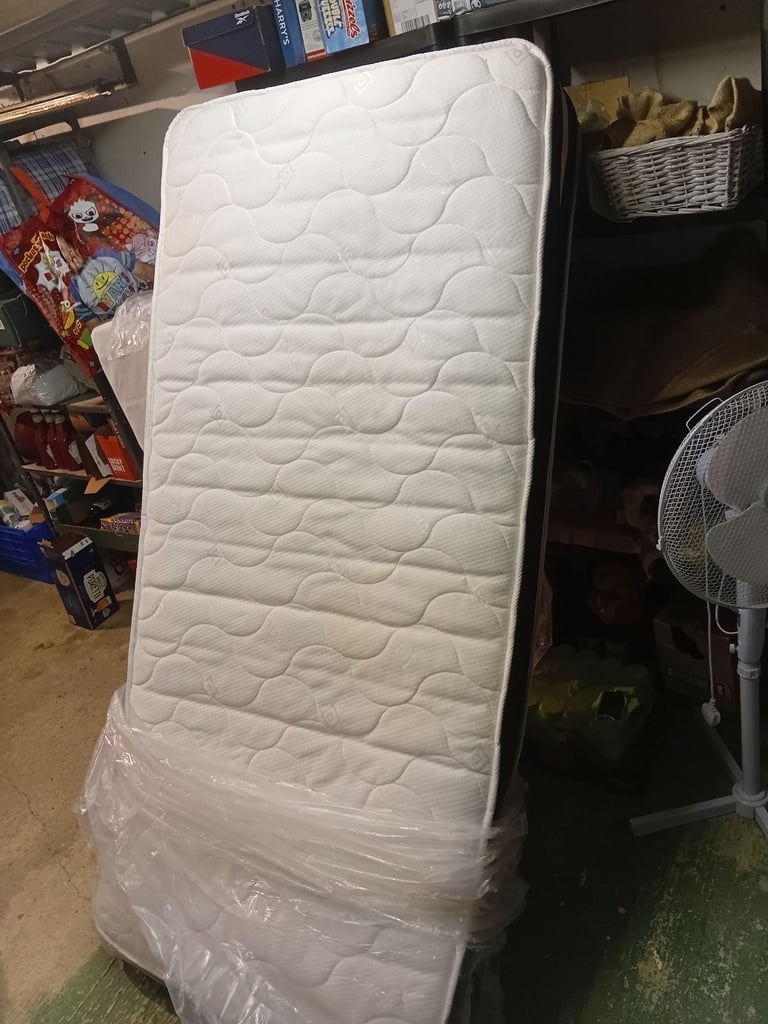 Single mattress 