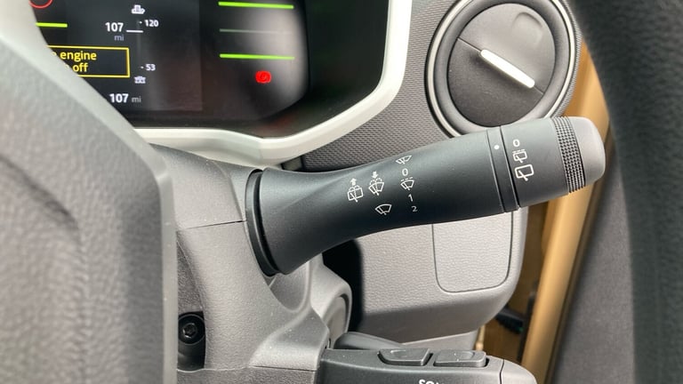 2025 Dacia Spring 27kWh Expression 65 48kW 5dr Auto Electric Hatchback Hatchback Electric Automatic