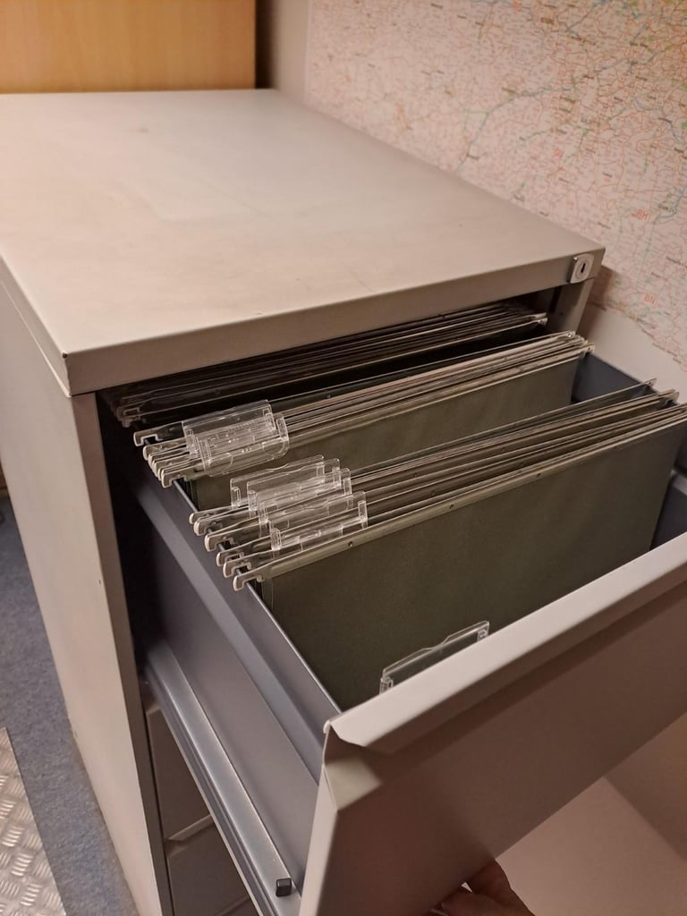 Filing Cabinet - Metal - 4 Drawer