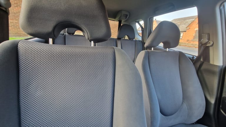 Honda, JAZZ, Hatchback, 2005, Semi-Auto, 1339 (cc), 5 doors