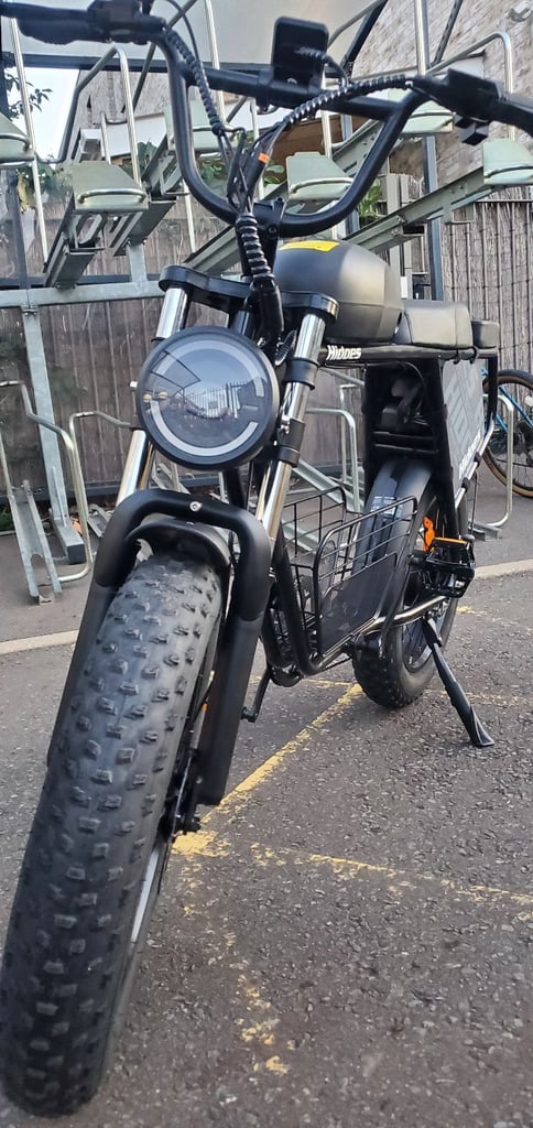 Super fast electric bike,  DUAL BATTERY,  delivery ebike