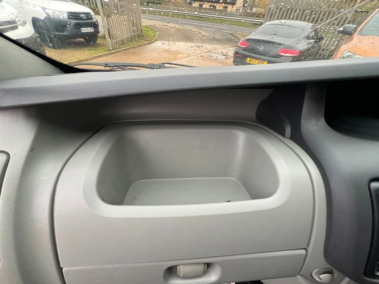 2010 Vauxhall Vivaro 2.0 2700 CDTi Panel Van 4dr Diesel Manual FWD L1 (215 g/km, 113 bhp) Panel V...