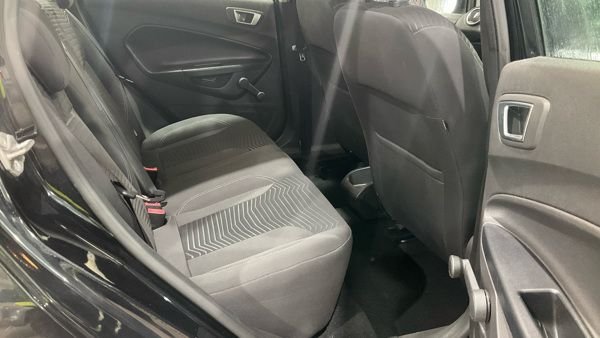 2014 Ford Fiesta 1.25 82 Zetec 5dr HATCHBACK PETROL Manual