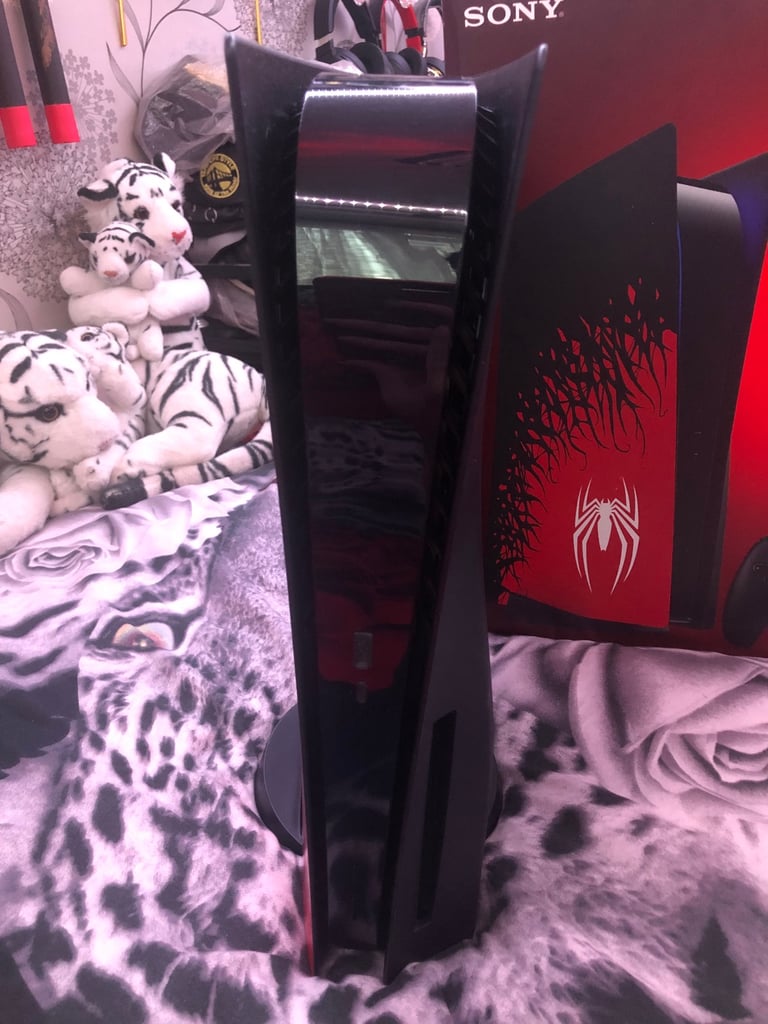 Ps5 Spiderman Limited Edition Disc Console 825GB (ideally Trade for Ps5 Pro) 