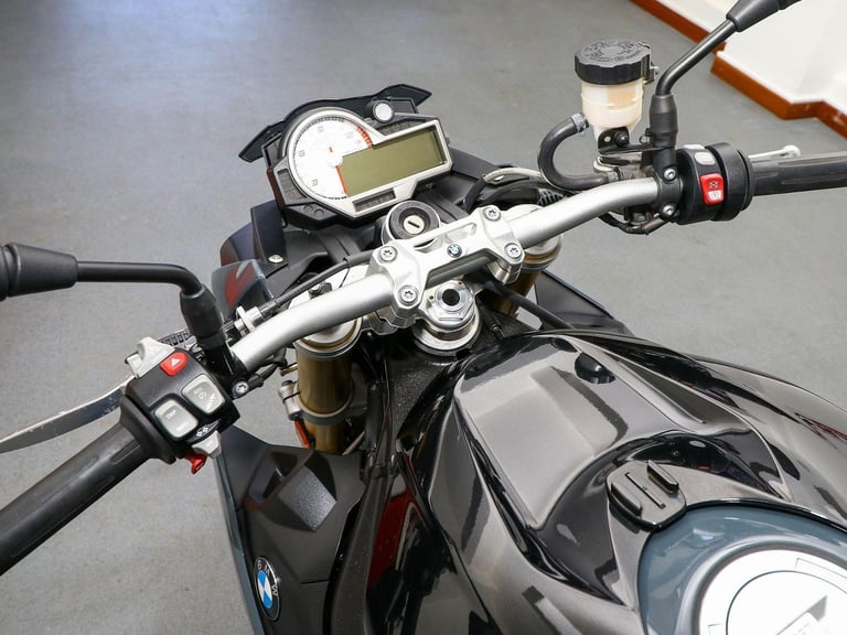 2017 BMW S1000R Sport. ONLY 9,237 MILES. Akrapovic Exhaust. Great Value £7,495