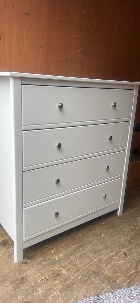 image for White chest of drawers.  Can deliver.  86x40x92H