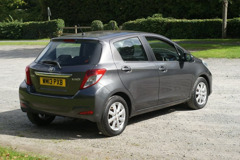 2013 Toyota Yaris 1.33 VVT-i TR 5dr HATCHBACK Petrol Manual