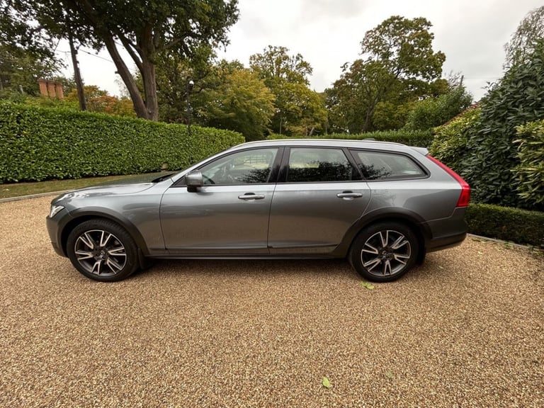 2020 Volvo V90 2.0 T5 Plus Estate 5dr Petrol Auto AWD Euro 6 (s/s) (250 ps) Estate Petrol Automatic
