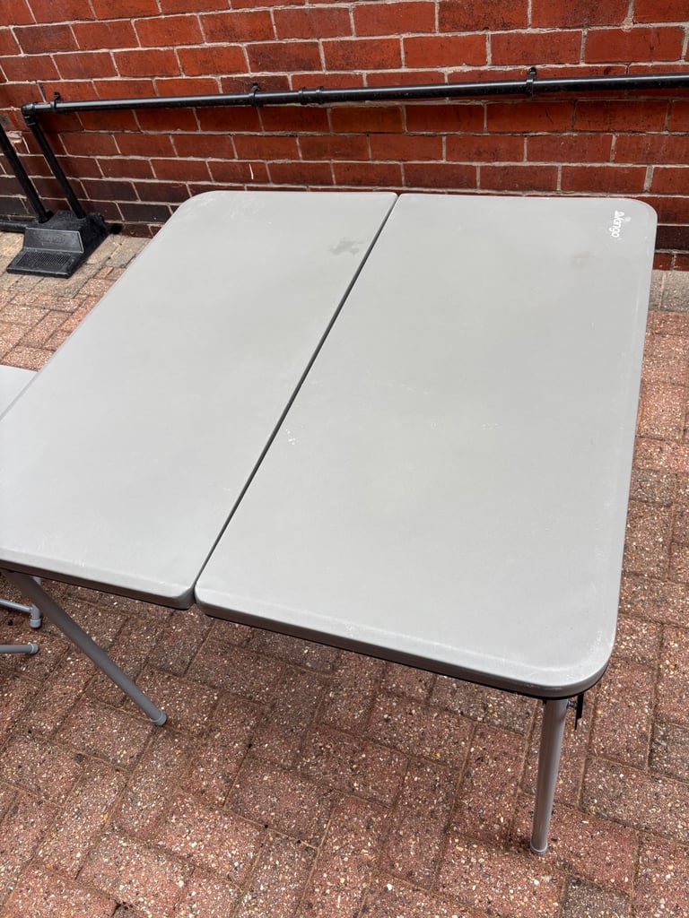 Vango orchard table/chairs set