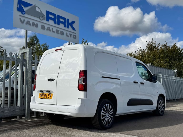 2020 Vauxhall Combo 2300 1.5 Turbo D 100ps H1 Sportive Van PANEL VAN DIESEL Manual