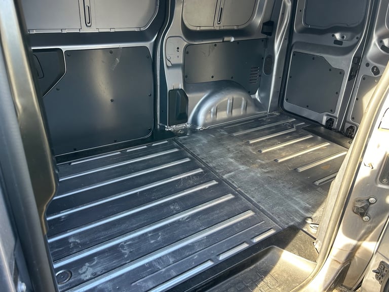2022 Vauxhall Vivaro 2700 DYNAMIC L1 1.5D 120 BHP PANEL VAN EURO 6 PANEL VAN Diesel Manual